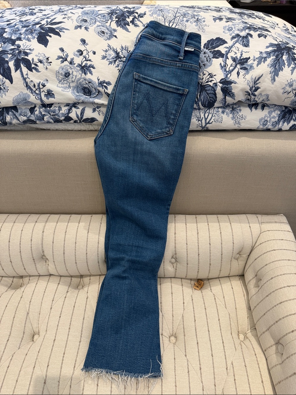 MOTHER Light Blue The Hustler Ankle Fray Jeans - Picture 2 of 5